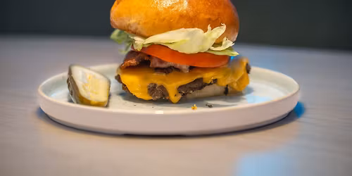 Locals Night at NOTL Bar & Restaurant