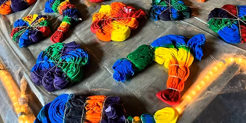 Sunday Funday Christmas in the Tie Dye Workshop
