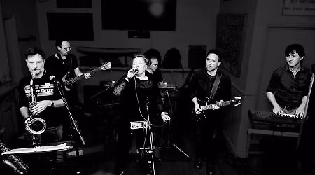 Live Music - Soul Traders