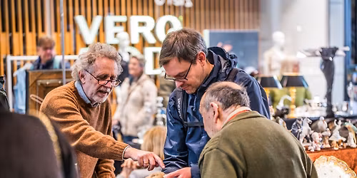 Nostalgia Antikmarkt Bremen (indoor)