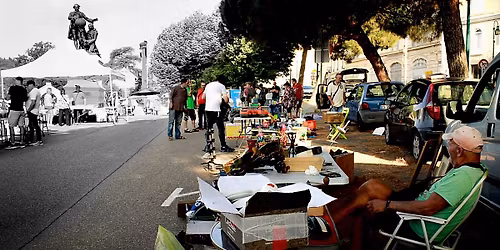 March\u00e9 aux puces