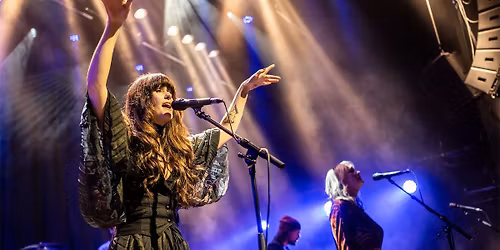 Fleetwood Mac - Gold Dust Women (door The Cosmic Carnival | Nobel