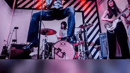 THE SCHIZOPHONICS + Support: THE MUNYKS | M\u00fcnchen, Szenerie Drehleier