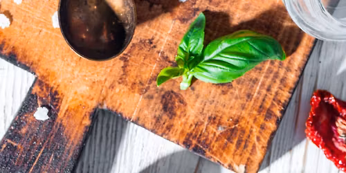 Pesto & Spritz Workshop \u2013 "Rossz" Any\u00e1k Kar\u00e1csonya M\u00e1sk\u00e9pp