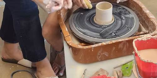 Youth Wheel Throwing (11+)