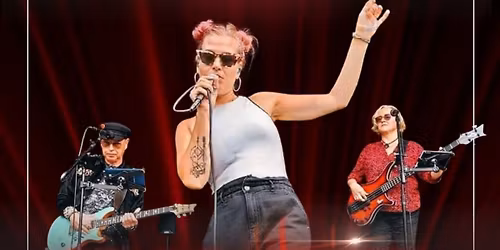 The Lovely Giraffes at The Stile!