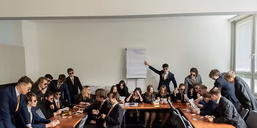 Maturitn\u00ed ples 4MEO