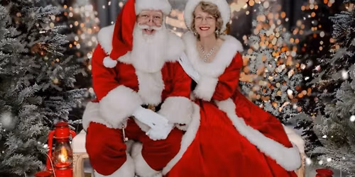 ***BOOK A SESSION***Details in description.Pictures with Santa and Mrs Claus