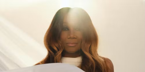 Yolanda Adams in Englewood