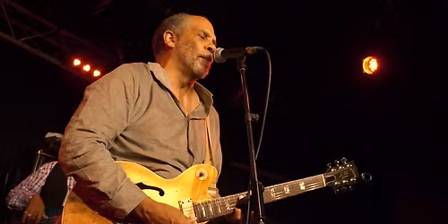 Live At The Bay - Maurice John Vaughn