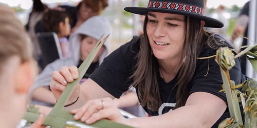 Matariki Whet\u016b weaving workshop