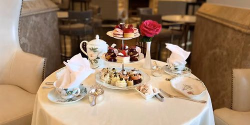 Theme Tea "Looking Down the Glass"