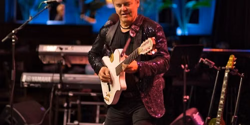Steve Oliver, #1 Hit Contemporary Jazz Guitarist