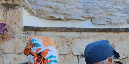 Learn how to make pasta, make your own majolica and relax like an Italian