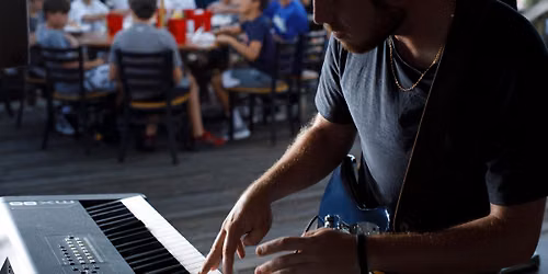 Jake Salter 1-man-band @ Ebb & Flow Melbourne Oceanfront
