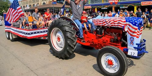 Grand Parade & the Fond du Lac County Tractor Brigade!