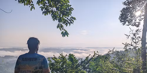 \u09e7\u09eb\u09ef\u09ef \u099f\u09be\u0995\u09be\u09af\u09bc \u09a8\u09c0\u09b2\u0997\u09bf\u09b0\u09bf, \u099a\u09bf\u09ae\u09cd\u09ac\u09c1\u0995, \u09a8\u09c0\u09b2\u09be\u099a\u09b2\u09c7 \u09a1\u09c7 \u099f\u09cd\u09b0\u09bf\u09aa \u09b8\u09be\u09aa\u09cd\u09a4\u09be\u09b9\u09bf\u0995 \u099b\u09c1\u099f\u09bf\u09a4\u09c7