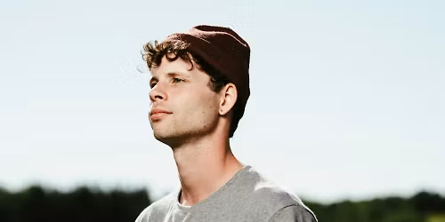 Crackazat, Magnolia in Paris