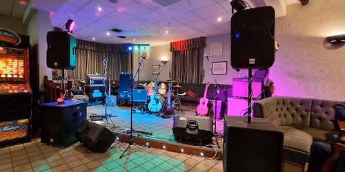 Freefall Live at the Charlton Kings Club, Cheltenham