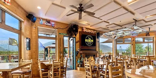 Live Music Night with Hangtime