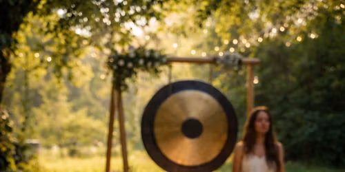 Gongos hangf\u00fcrd\u0151 mantr\u00e1kkal a t\u00e1rnoki Jurt\u00e1ban