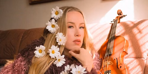 Bronwyn LIVE on the Cumberland River for Americanafest Kick-Off Concert