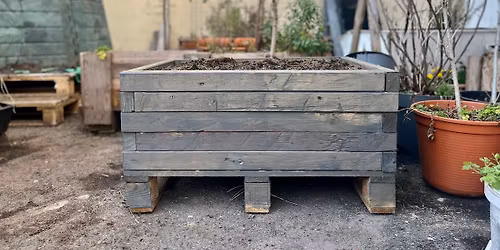 HYB4 D\u00edlna: Z\u00e1klady pr\u00e1ce se d\u0159evem - v\u00fdroba truhl\u00edk\u016f