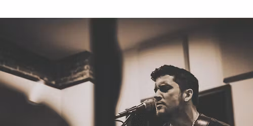 Nick Andrew Staver with Ginapolitan Pizza