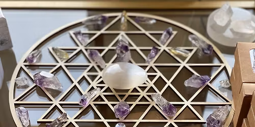 Crystal Grid-Nite (Focus - Gratitude Grids Grids)