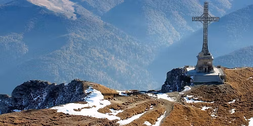 EXCURSIE LA DOAR 120 LEI LA PLATOUL BUCEGI, PESTERA IALOMITA SI CRUCEA DE PE PLATOUL CARAIMAN