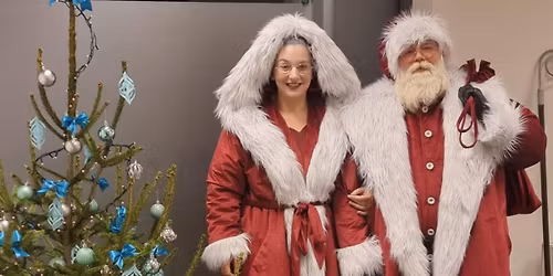 \ud83c\udf85 \u00dcnnepi Mikul\u00e1s-v\u00e1r\u00f3 csal\u00e1di d\u00e9lut\u00e1n \ud83c\udf84 \u00c9rkezik hozz\u00e1nk a Mikul\u00e1s \u00e9s a feles\u00e9ge\ud83c\udf84