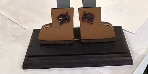 Standing Interchangeable Gnome Workshop