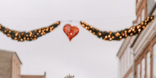 Snedronningen kommer til byen