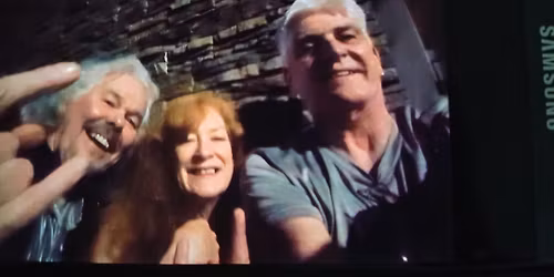 Saturday jam session at sneakers pub hosted by gray matter