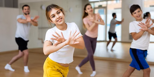 Parent Tot Creative Movement w\/ Amanda Geilenfeldt