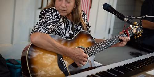 Live Music: Rachel Parsons