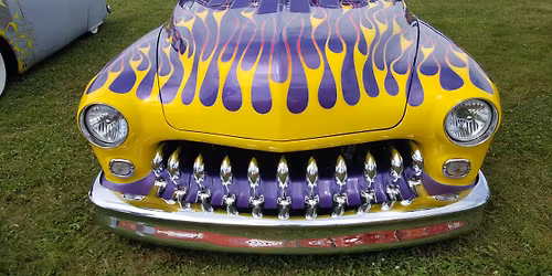 Clarendale of Algonquin car show