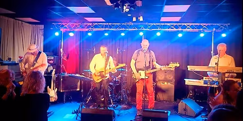 RAM SPILLER JULEN INN P\u00c5 SAXON