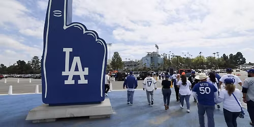 Parking Los Angeles Dodgers at Detroit Tigers