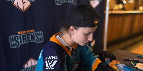 PWHL NewYork Sirens \/ \ud83c\udf55 \ud83d\udc00  New Year's Eve game celebration! 