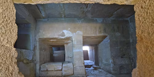 Conf\u00e9rence : Recherches et d\u00e9couvertes r\u00e9centes dans la n\u00e9cropole de Tanis - Patrice Le Guilloux