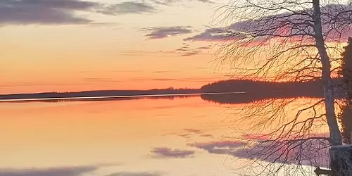 Juuresta syd\u00e4meen - retriitti naisille