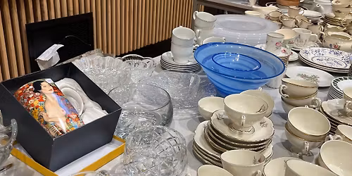 Loppemarked Damsg\u00e5rd skole 12. april 2026