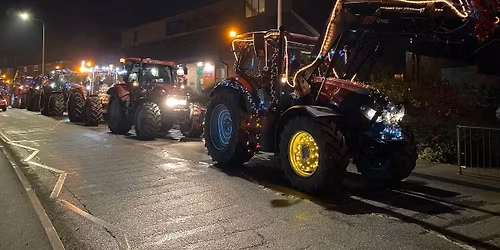 Welshpool's Illuminated Tractor Run 2025