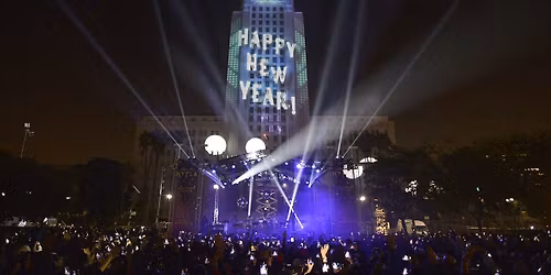 Los Angeles Philharmonic - A Chanticleer Christmas