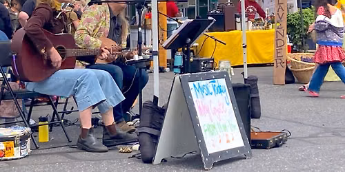 Wiley Coyote @ Woodstock Farmers Market