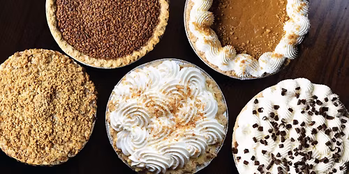 Thanksgiving Day Pies & Cinnamon Rolls
