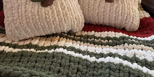 Chunky Holiday Throw and Pillow: