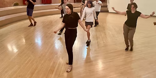 NAOMI UYAMA Dance Workshops: Lindy Hop\/Charleston | Solo Jazz Routine | Swingout Variations