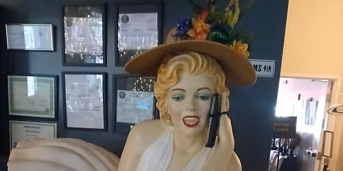 Psychedelic Symphony plays Chez Marilyn 5 til 8